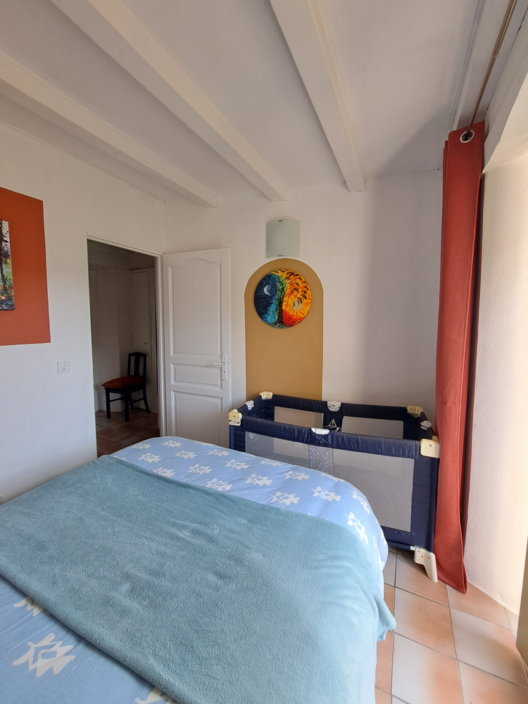 Photo 11 ter - Chambre 1er étage - Lit bébé